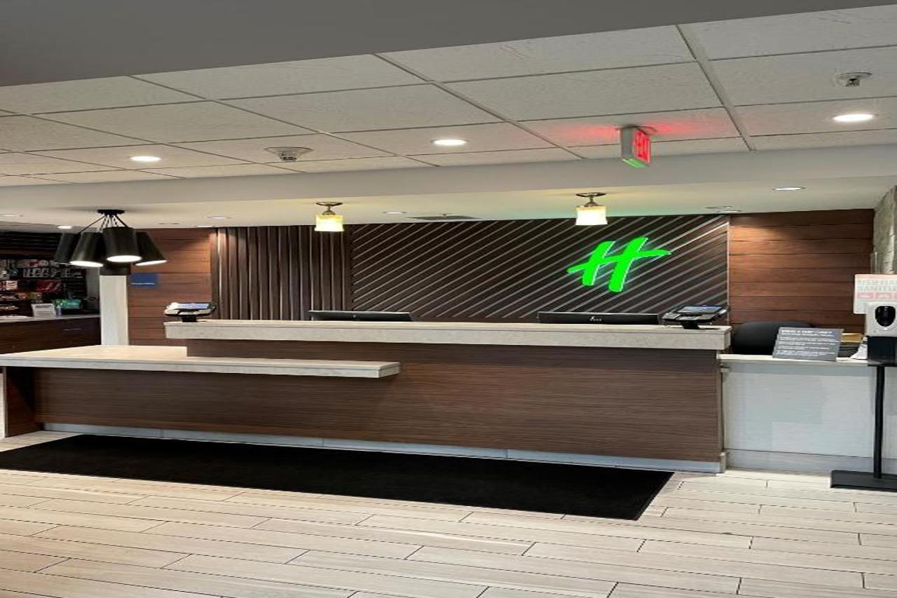 Holiday Inn & Suites Syracuse Airport - Liverpool Exterior photo